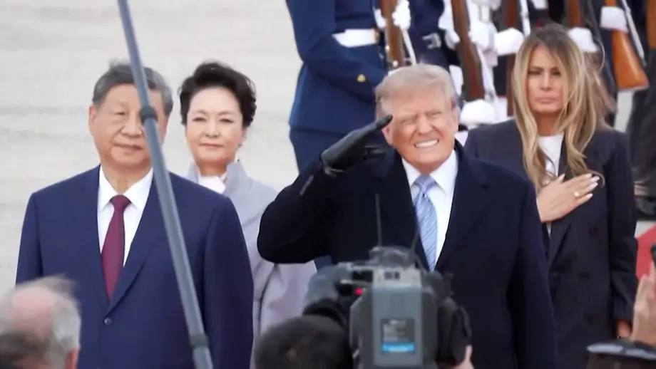 Trump und der unerwartete Bomber-Überflug bei Xi-Empfang