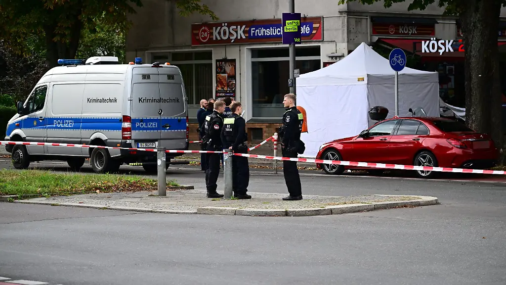 Mann in Berlin auf offener Straße erschossen