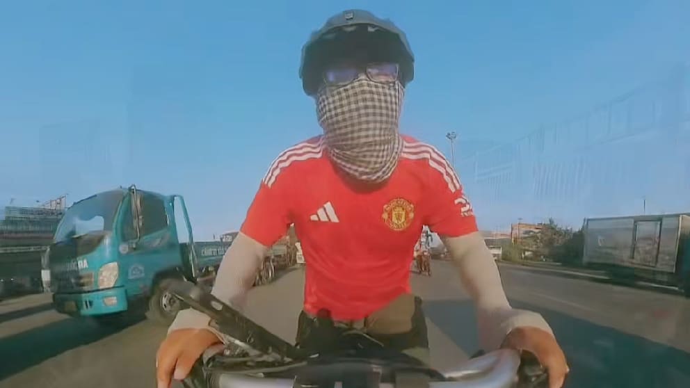 Vietnamesischer Fan radelt 20.000 km nach Old Trafford