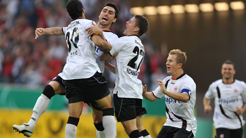 Eintracht Frankfurt erwägt, ehemalige Spielerlegende als Sport-Vorstand