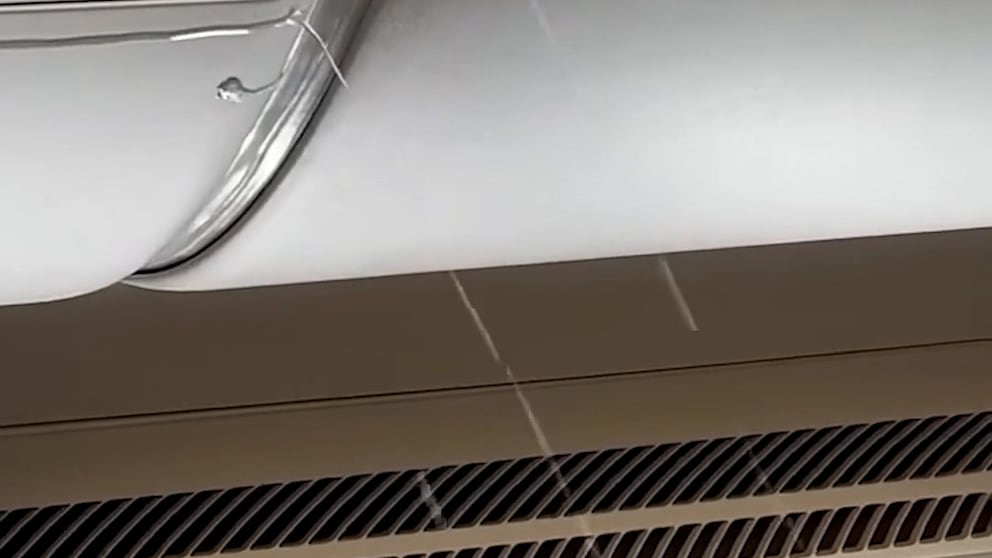 Ungewöhnlicher Vorfall auf Emirates-Flug: Wasser tropft von der Decke