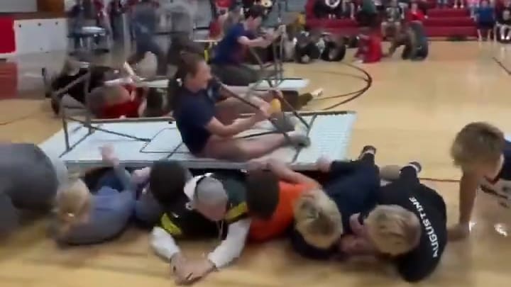 Tisch-Surfen erobert Highschool-Turnhallen