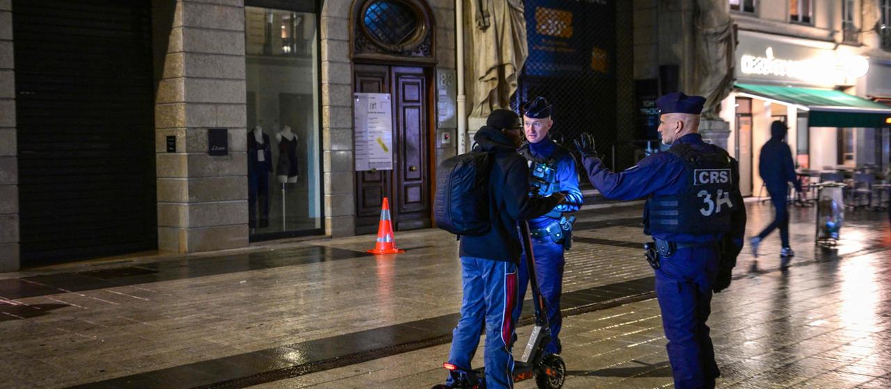 Ausgangssperren in französischen Städten nach Unruhen