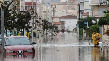Heftige Unwetter in Ostspanien führen zu dramatischen Rettungsaktionen