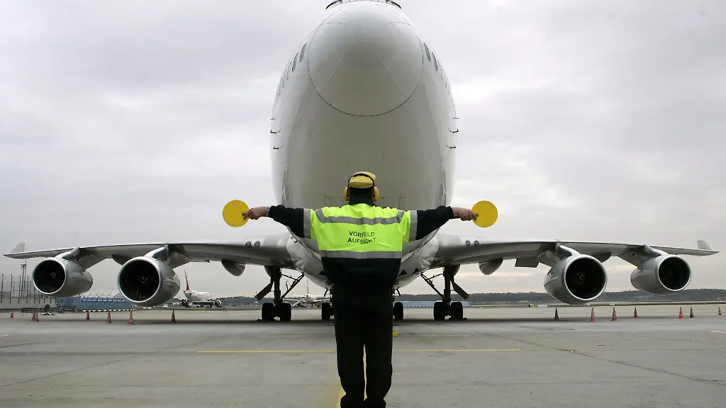 Fluglotsen verhindern Fehlstart in Frankfurt