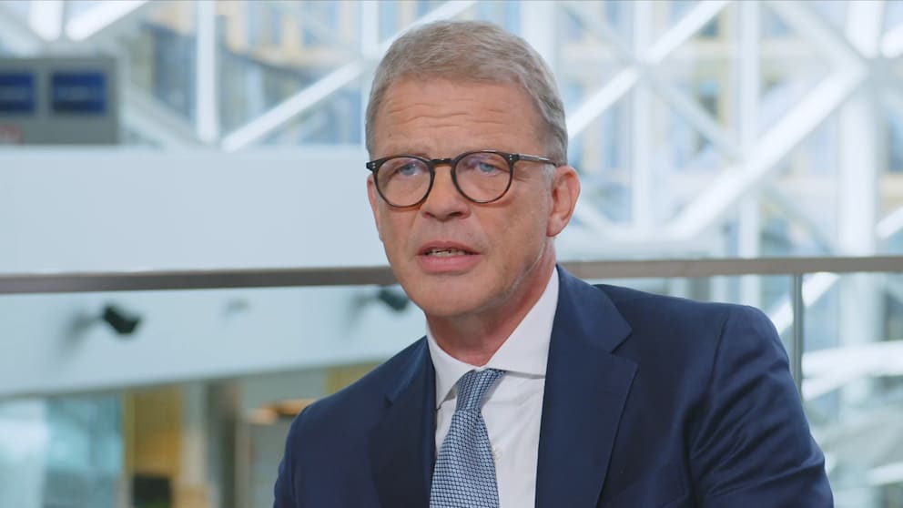 Deutsche-Bank-Chef lehnt Tankrabatt ab: Keine dauerhafte Lösung
