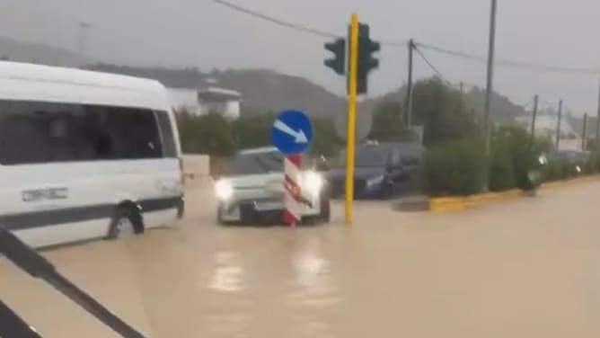 Unwetter auf Rhodos: Überflutungen verursachen Chaos