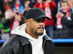 Aaron Danks führt den FC Bayern in Abwesenheit von Vincent Kompany
