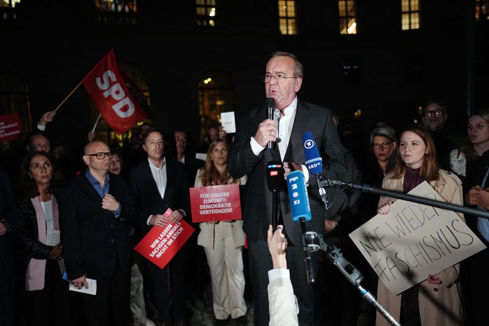 Protest gegen die Wahl eines AfD-Politikers zum Landtagspräsidenten