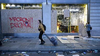 Massive Ausschreitungen in Frankreich beeinträchtigen den Einzelhandel
