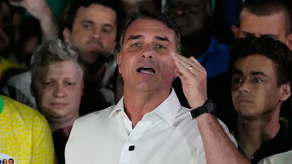 Flavio Bolsonaro erhält Ausreiseverbot nach Wahlniederlage