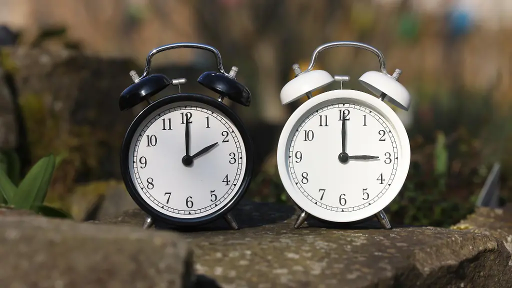 Gesundheitliche Aspekte der Zeitumstellung: Sommer- oder Winterzeit?