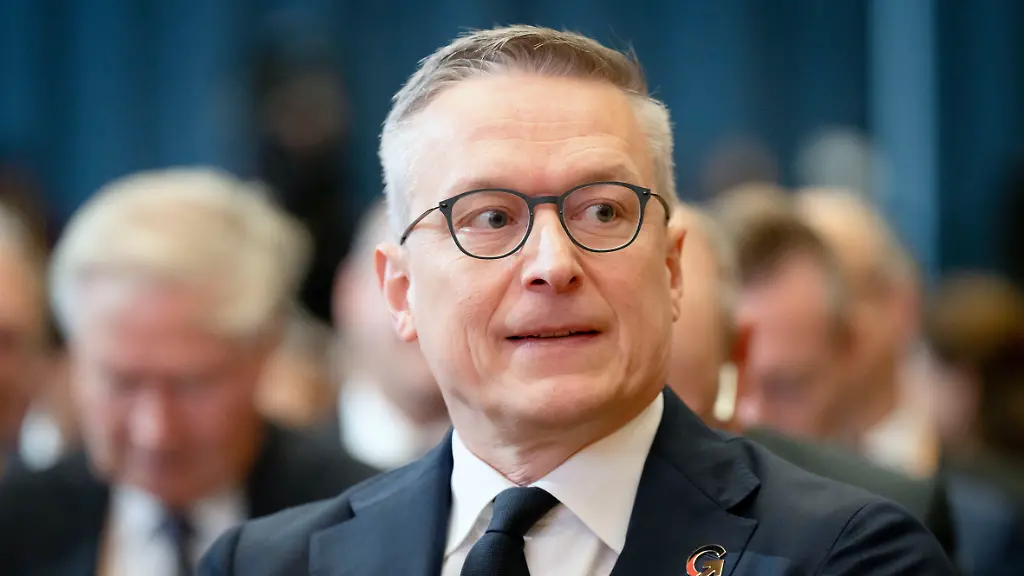 Digitalminister Wildberger fordert KI-Einsatz für Cybersicherheit