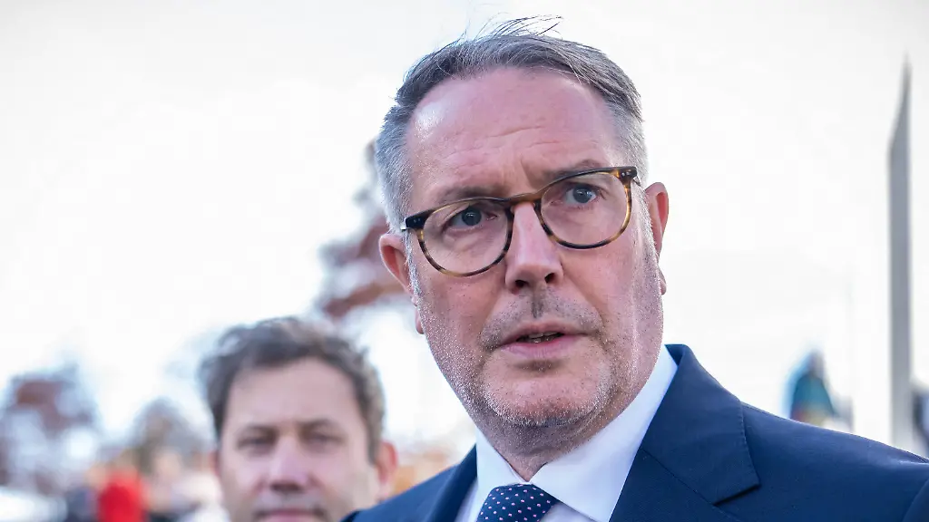 Schweitzer fordert Einigung in Rentenfragen