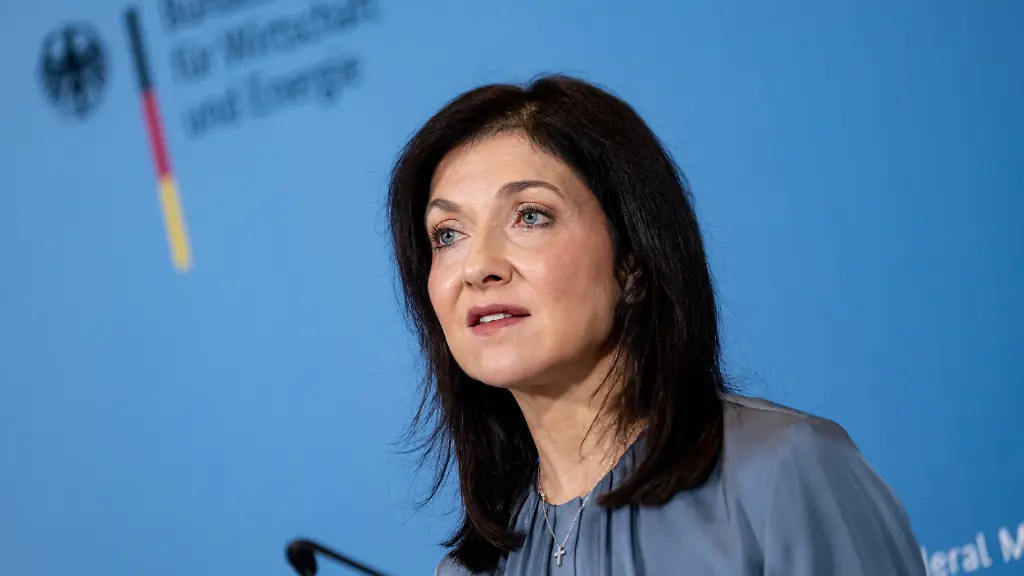 Bundeswirtschaftsministerin Reiche und die Gasspeicherlage