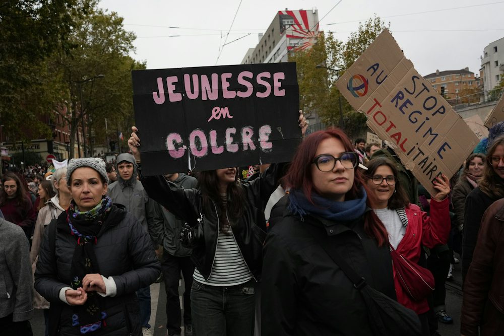 Proteste und Zusammenstöße in verschiedenen Ländern Europas