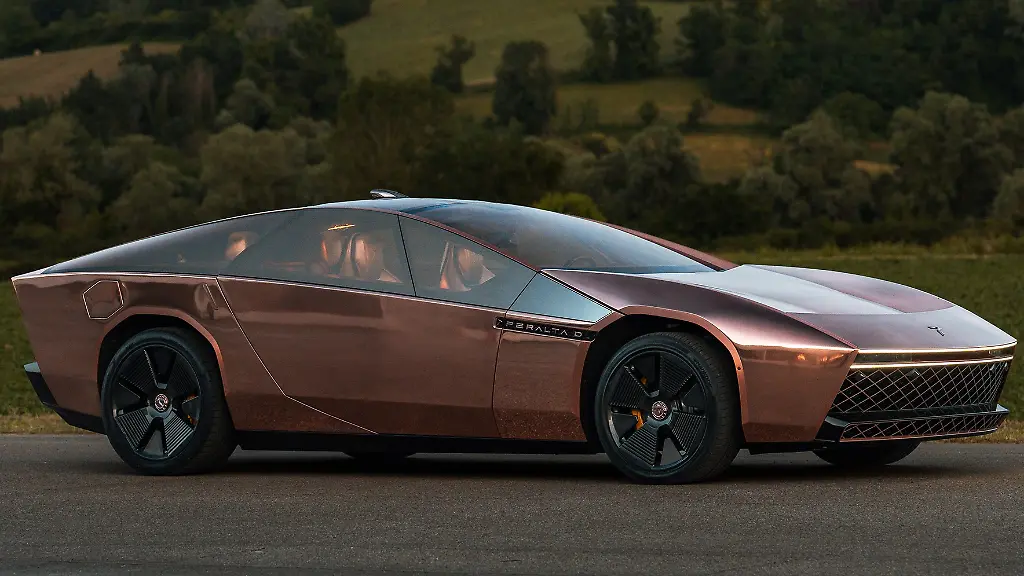 Giugiaro enthüllt den einzigartigen Peralta D