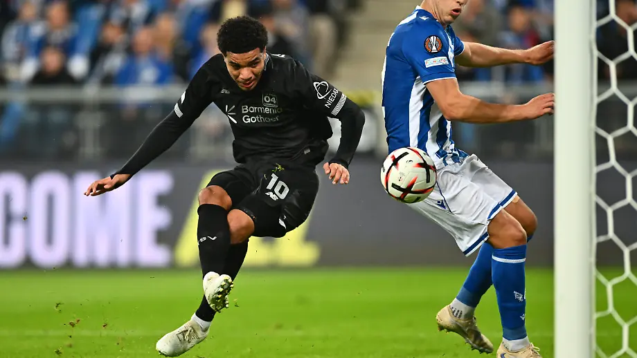 Bayer Leverkusen dominiert Lech Posen in Europa-League-Spiel