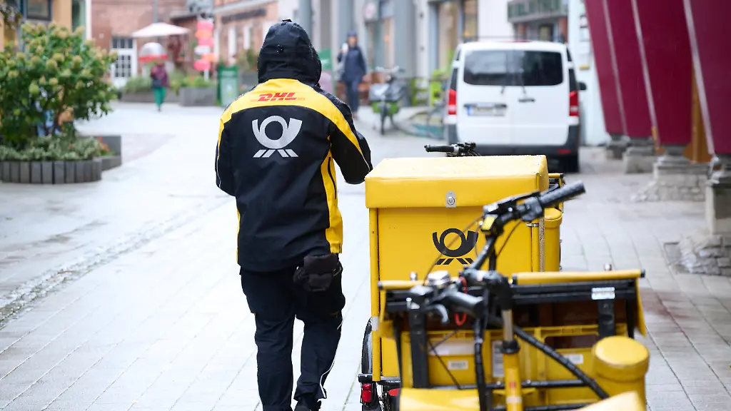 Steuerbefreiung der Post gestrichen: Änderungen bei Postzustellzeiten beschlossen