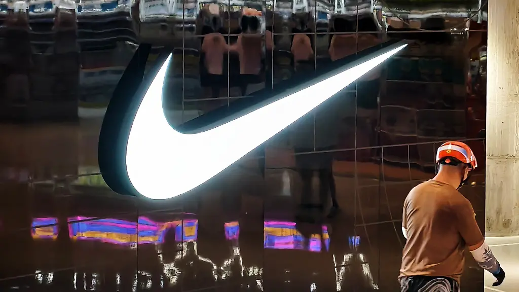 Nike ringt mit Krise: Sparprogramm und Umsatzrückgang