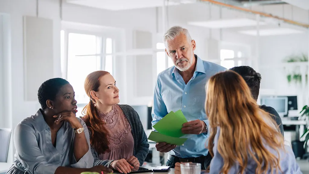 Leistung Sichtbar Machen: So Heben Sie Sich Im Job Ab