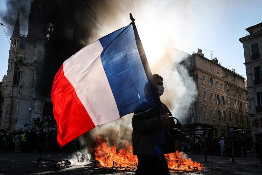 Eine Analyse des zukunftsorientierten Aufstandes in Frankreich