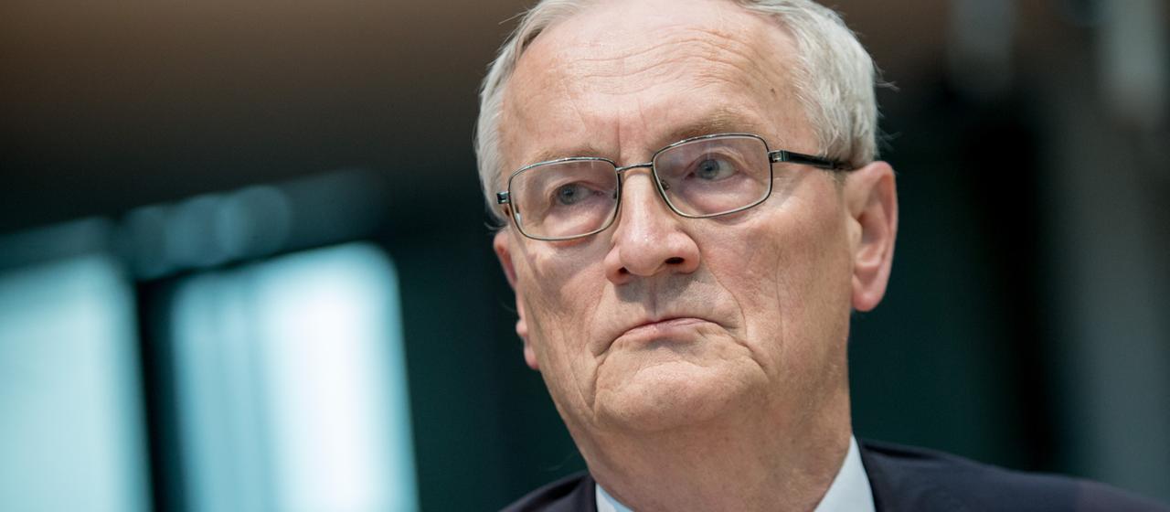 Gericht entscheidet über Untersuchungshaft für Ex-BND-Chef