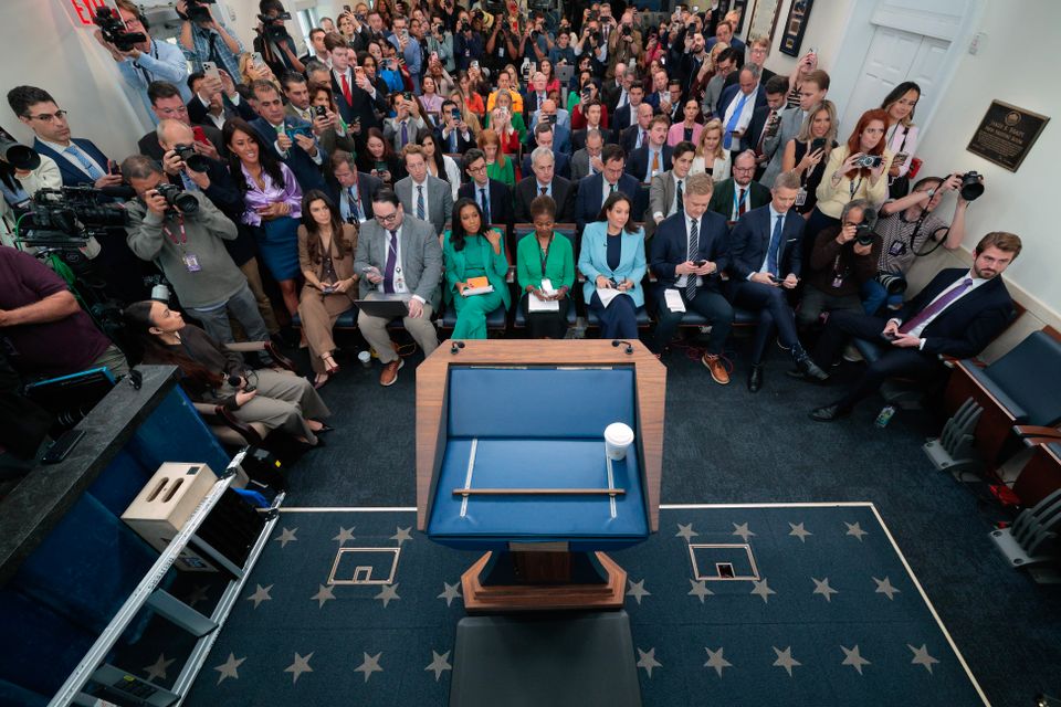 Trump erwägt Umgestaltung des Pressebereichs im Weißen Haus
